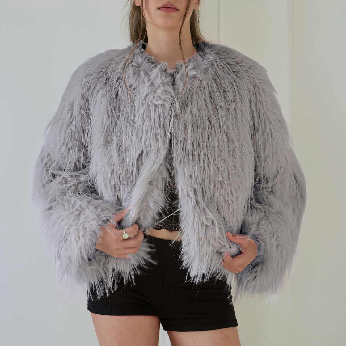 로제프란츠 샤기 퍼 크롭 자켓 [그레이](Rosefrantz Shaggy Fur Cropped Jacket [Gray]) - 3