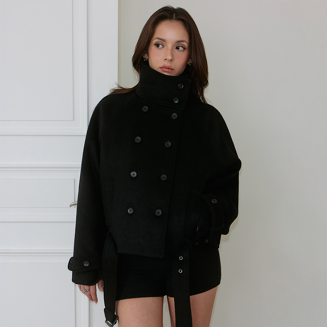 로제프란츠 더블 브레스티드 울 크롭 코트 [블랙](Rosefrantz Double-Breasted Wool Crop Coat [Black]) - 4