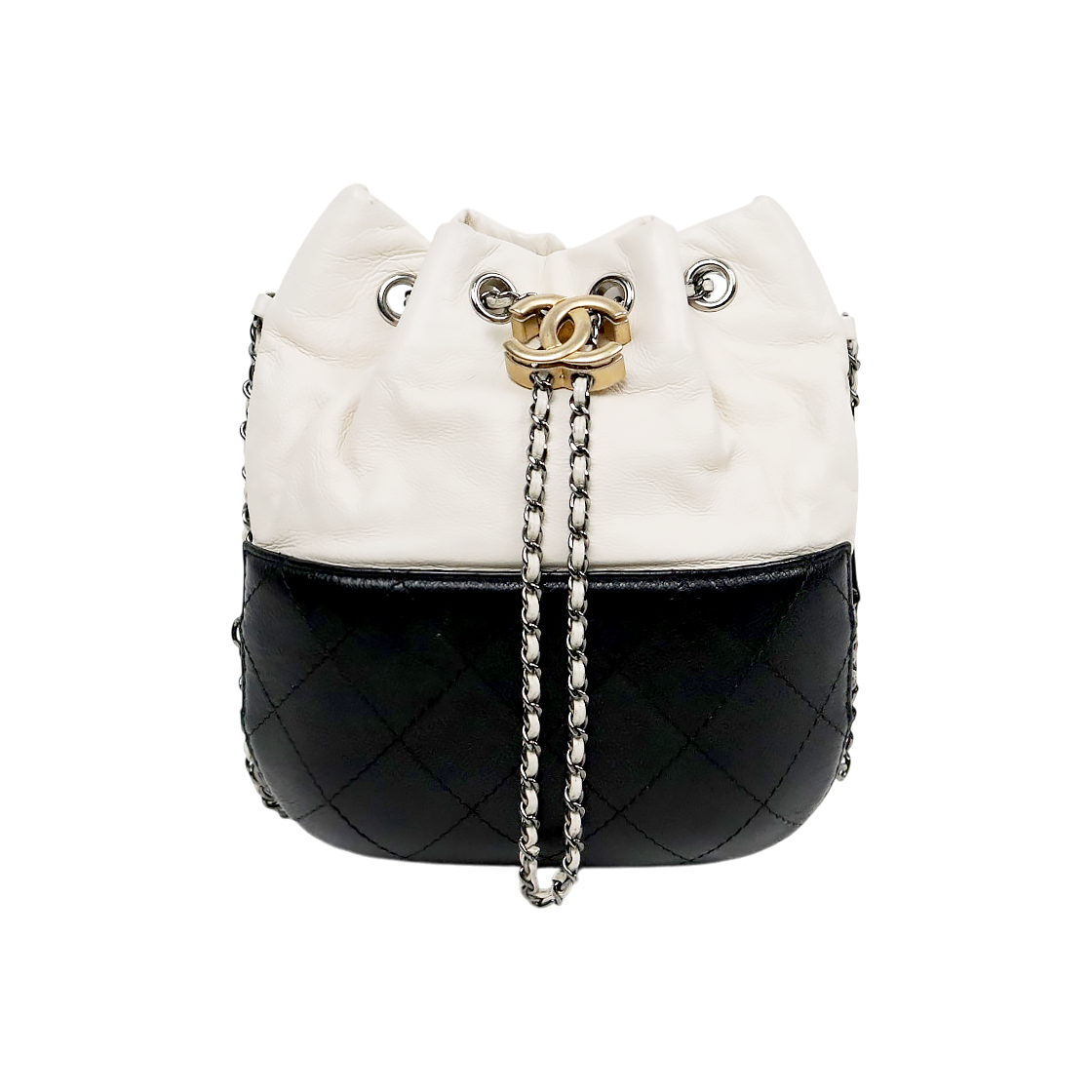 ITASH8LSIHUI Chanel White Black Gabrielle Pearl Crossbody Bag