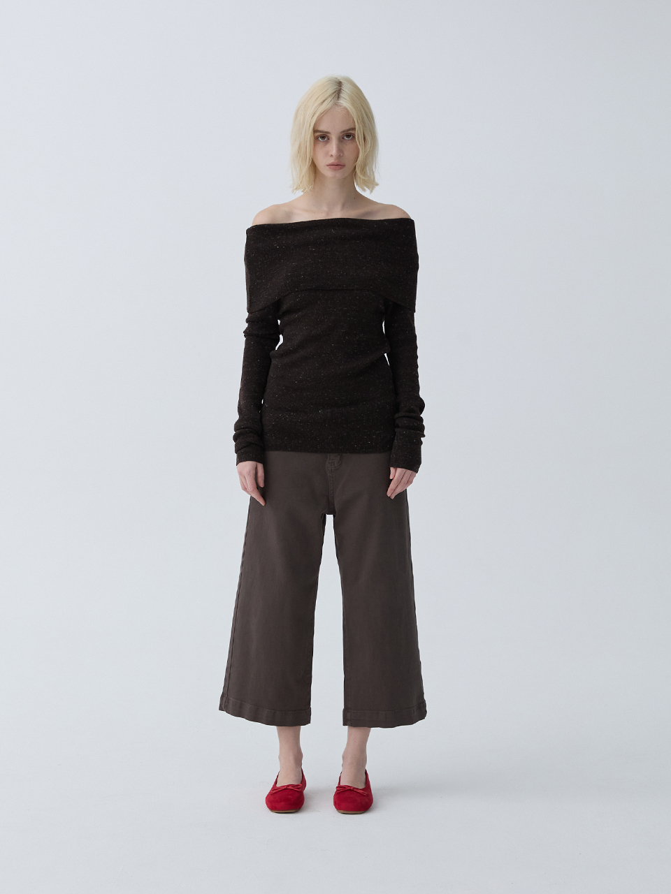 아크무어 케이프 오프넥 니트 톱 브라운(ARCMOOR Cape Off-Neck Knit Top Brown) - 2