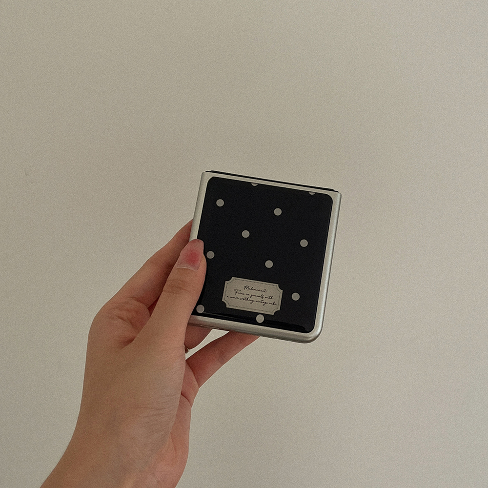 메이드모먼 모어 라운드 디자인 폴더블 실버 맥세이프 범퍼케이스(Mademoment more round Design Foldable Silver MagSafe Bumper Case) - 2