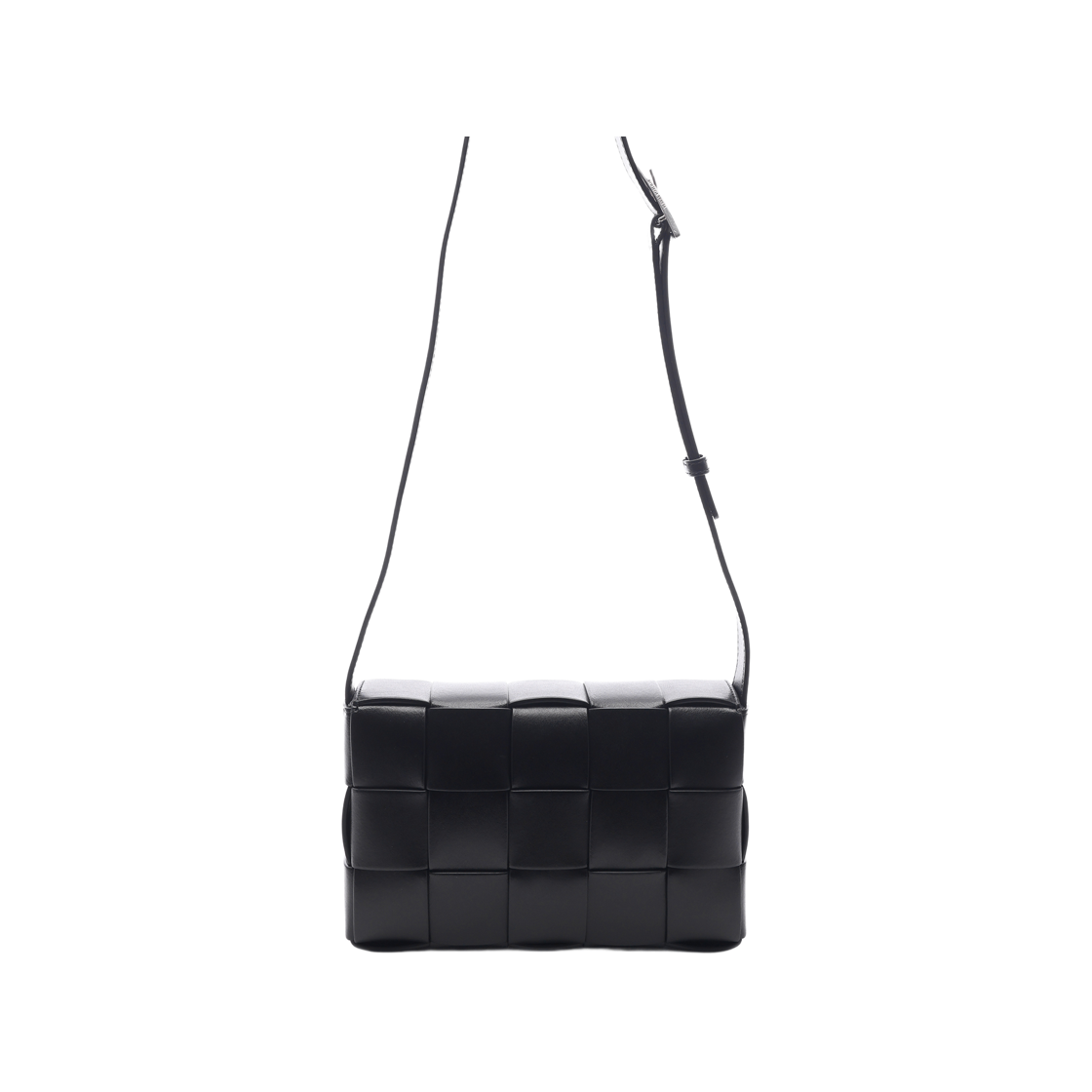 [15% 쿠폰] 보테가 베네타 어반 레더 크로스바디 카세트백 블랙 실버([15% 쿠폰] Bottega Veneta Urban Leather Crossbody Cassette Black Silver) - 4