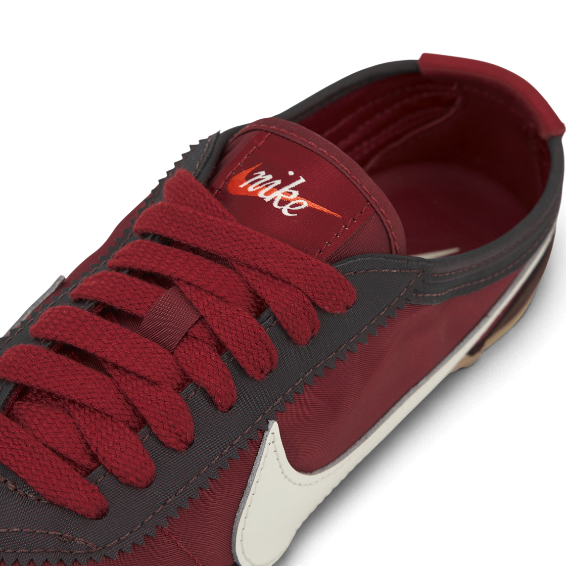 (W) 나이키 문 슈 미스틱 데이츠 터프 레드((W) Nike Moon Shoe Mystic Dates Tough Red) - 7