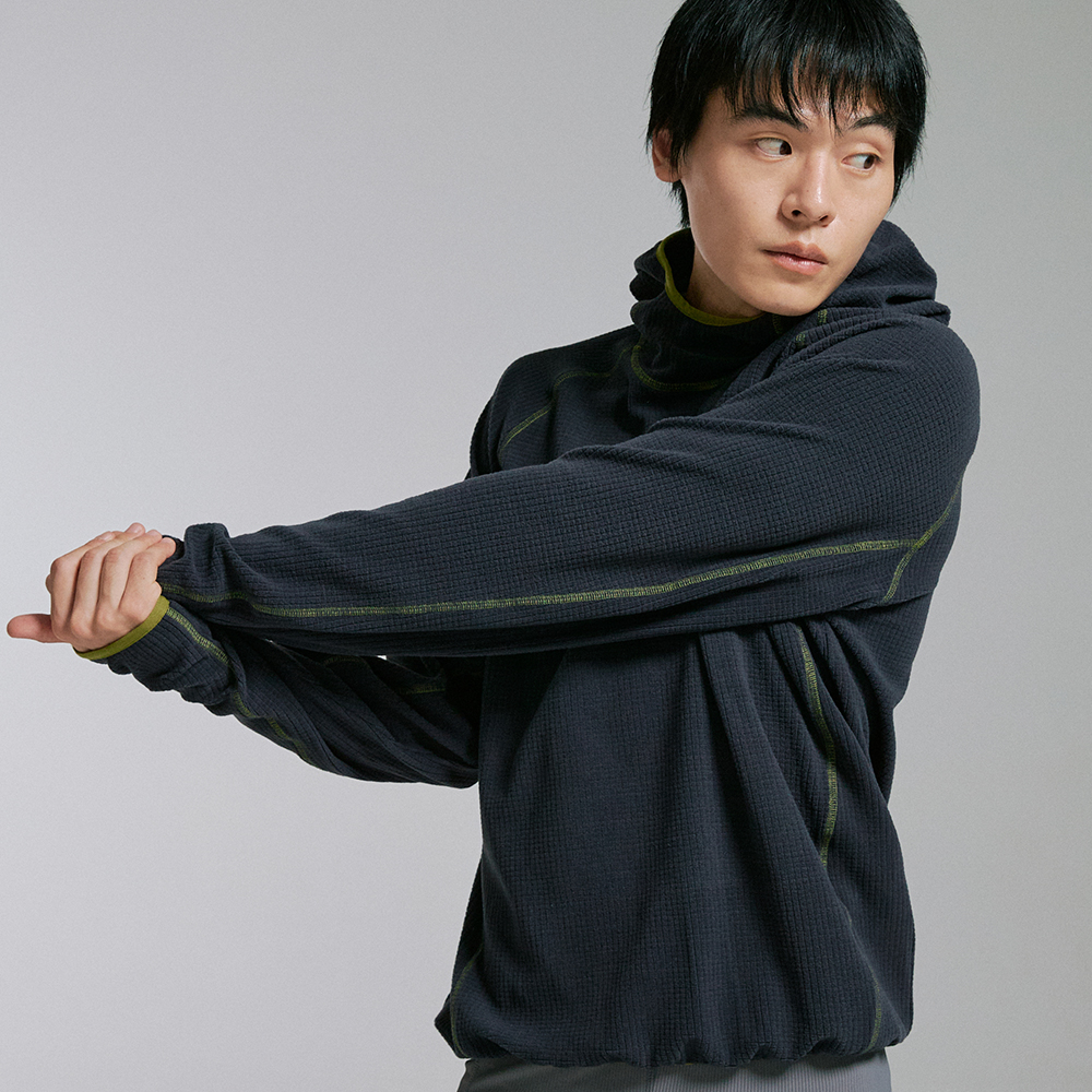 챕터엑스 그리드 텍스쳐 트레킹 후디 차콜(Chapter.X Grid Texture Trekking Hoodie Charcoal) - 2