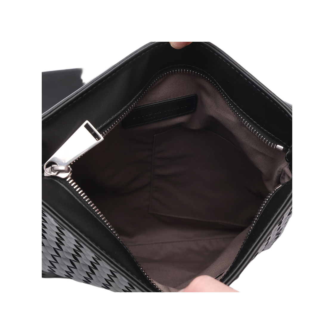[15% 쿠폰] 보테가 베네타 인트레치아토 미디움 메신저백 블랙([15% 쿠폰] Bottega Veneta Intrecciato Medium Messenger Bag Black) - 6