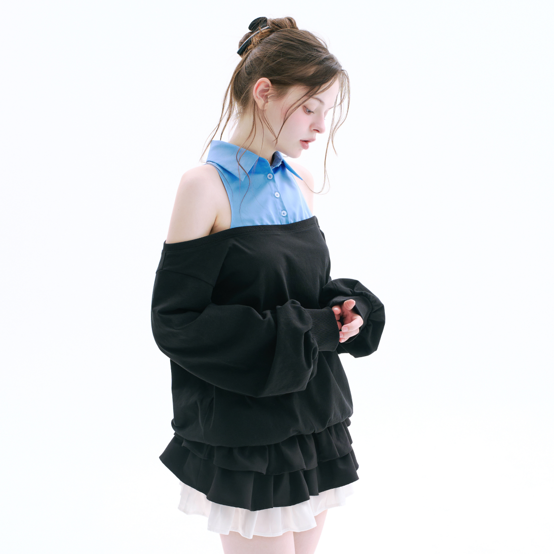 아크메서드 레이어드 오프숄더 스웻셔츠 - 블루(ARCMETHOD Layered Off Shoulder Sweatshirt - Blue) - 3