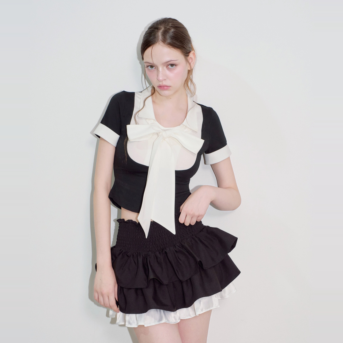 아크메서드 레이어드 리본 스카프 타이 숏슬리브 탑 - 블랙(ARCMETHOD Layered Ribbon Scarf-Tie Short Sleeve Top - Black) - 4