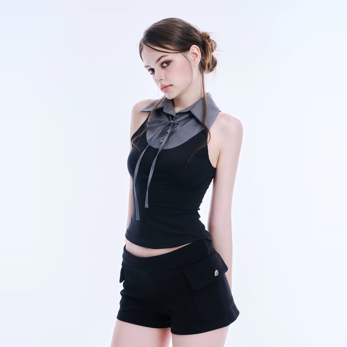 아크메서드 레이어드 리본 카라 슬리브리스 티 - 그레이(ARCMETHOD Layered Ribbon Collar Sleeveless Tee - Grey) - 2
