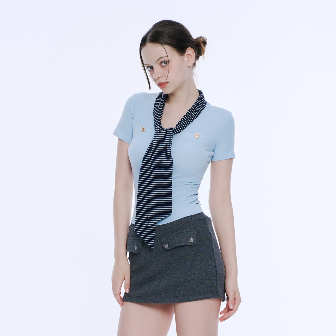 아크메서드 스카프 디테일 버튼 티 - 스카이 블루(ARCMETHOD Scarf Detail Button Tee - Sky Blue) - 2