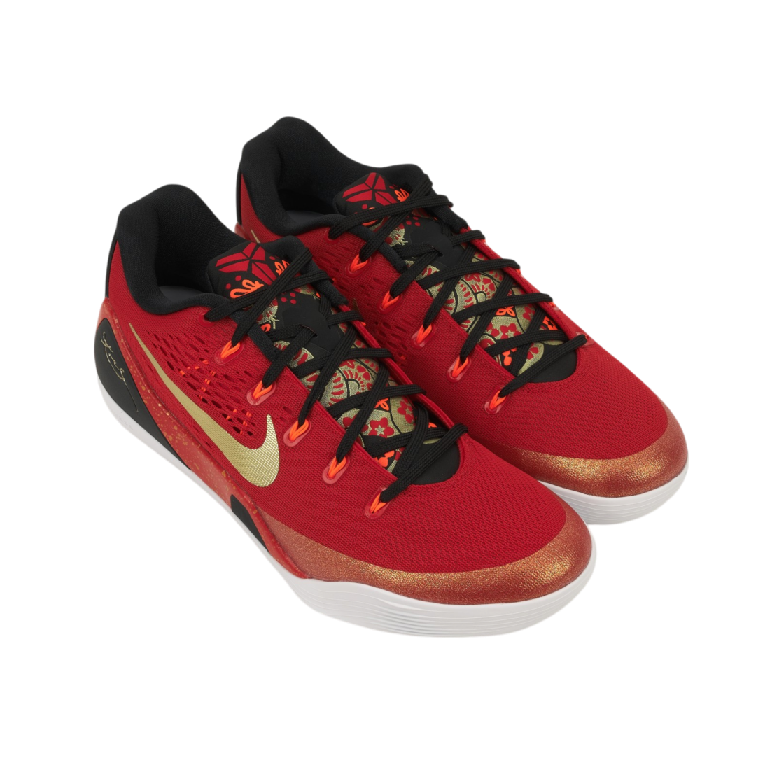나이키 코비 9 로우 프로트로 EM 유니버시티 레드 앤 메탈릭 골드(Nike Kobe 9 Low Protro EM University Red and Metallic Gold) - 4
