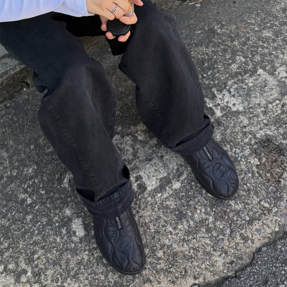 [5% 적립] 우포스 OOcoozie 블랙 남성 뮬([5% 적립] OOFOS OOcoozie Men's Black Mules)
